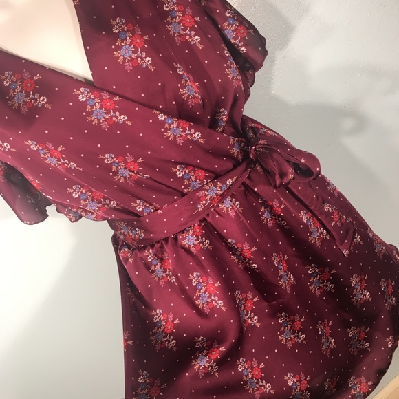 Floral Maroon A-Line Belted Dress Charlotte Russe - Picture 2 of 8